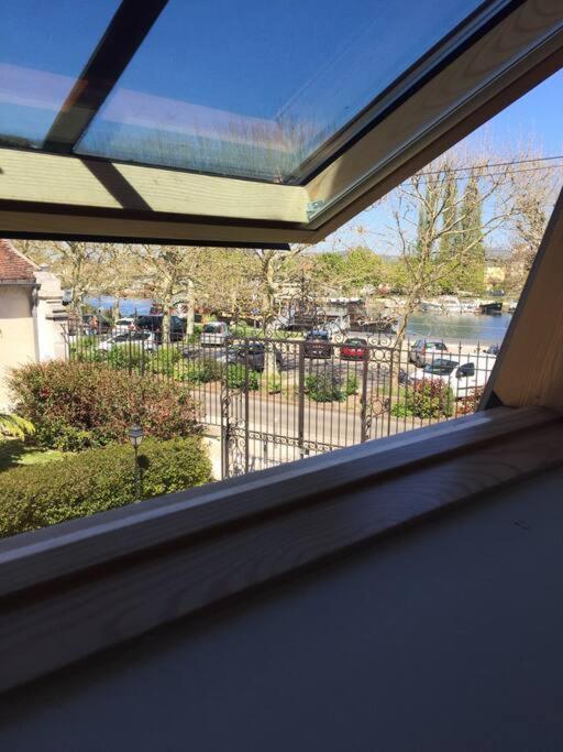 Bel Appart Au Bord De L'Eau Proche Gare Avec Wifi Auxerre Exterior photo