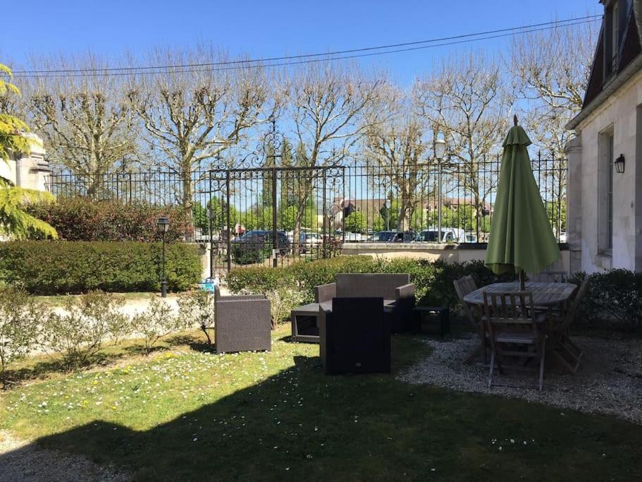 Bel Appart Au Bord De L'Eau Proche Gare Avec Wifi Auxerre Exterior photo